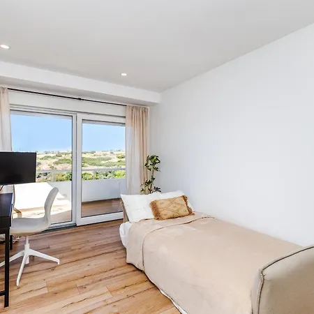 Borgese Oeiras With Stunning Views
